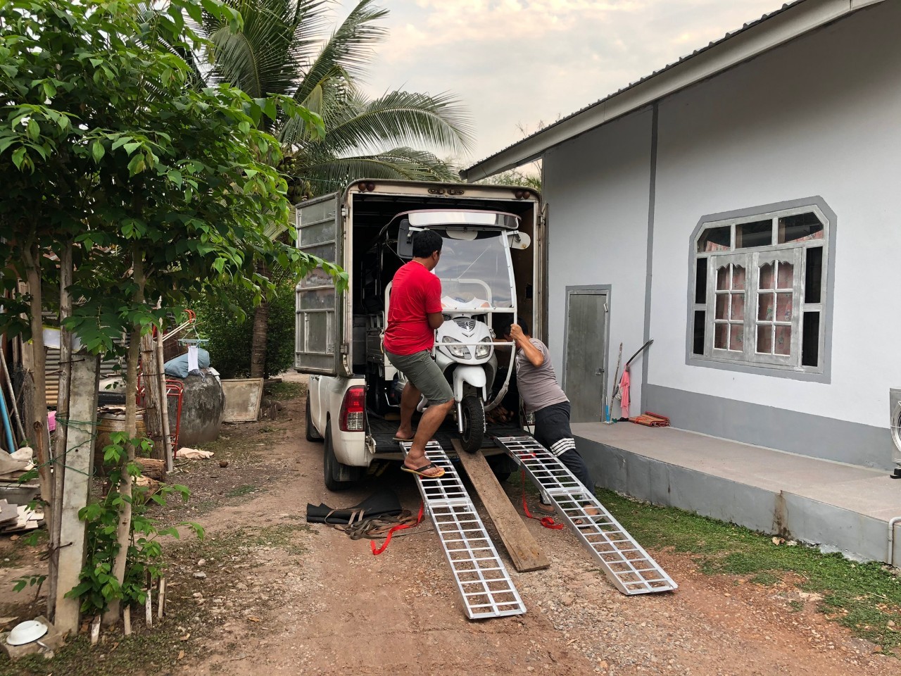 รถขนของส่งทั่วประเทศ - กิตติยา 1990 ทรานสปอร์ต 44