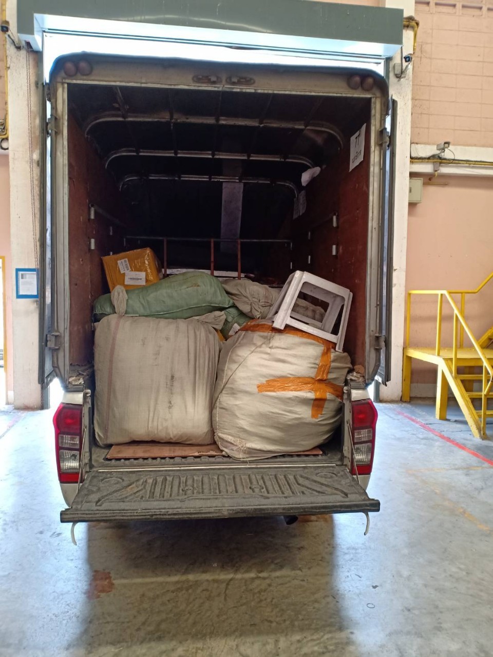 รถขนของส่งทั่วประเทศ - กิตติยา 1990 ทรานสปอร์ต 98